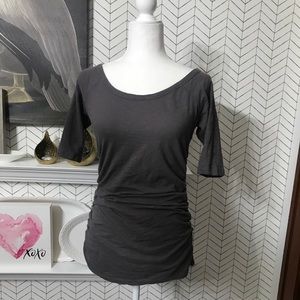Caslon gray top